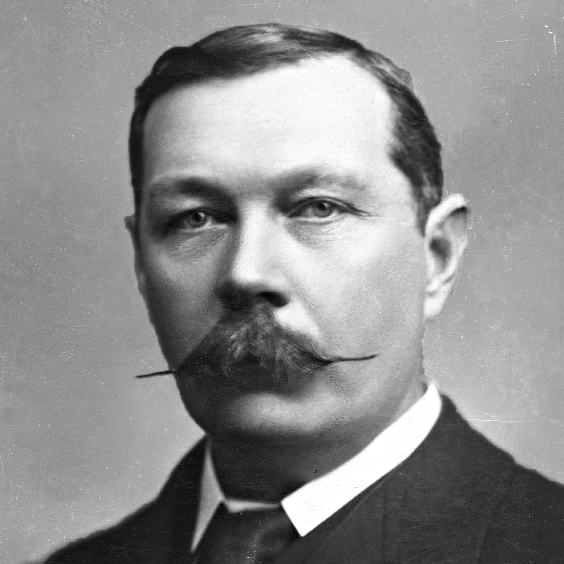 biografia de conan doyle resumen